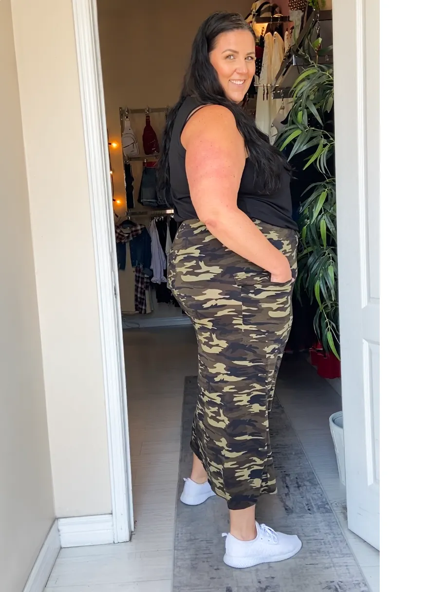 Pietra Plus Size Camo Print Midi Skirt