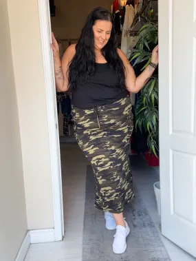 Pietra Plus Size Camo Print Midi Skirt